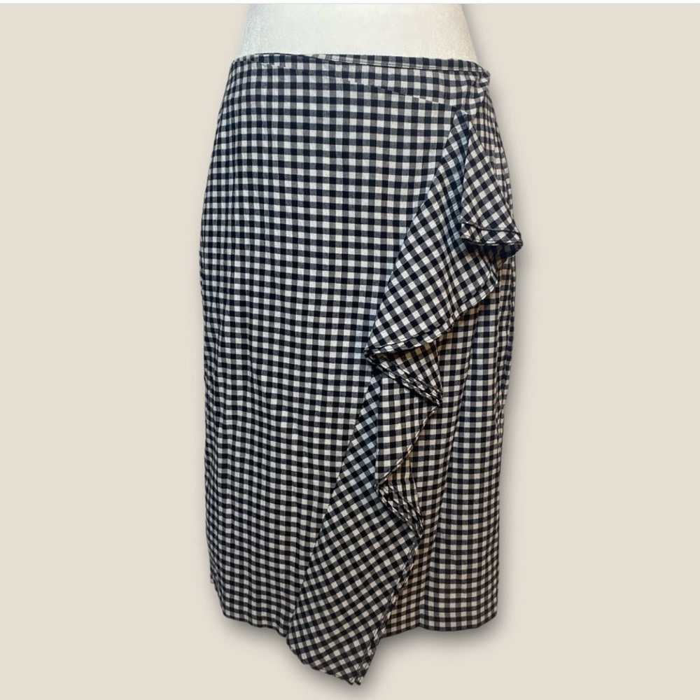 Who What Wear skirt size 6 skirt.